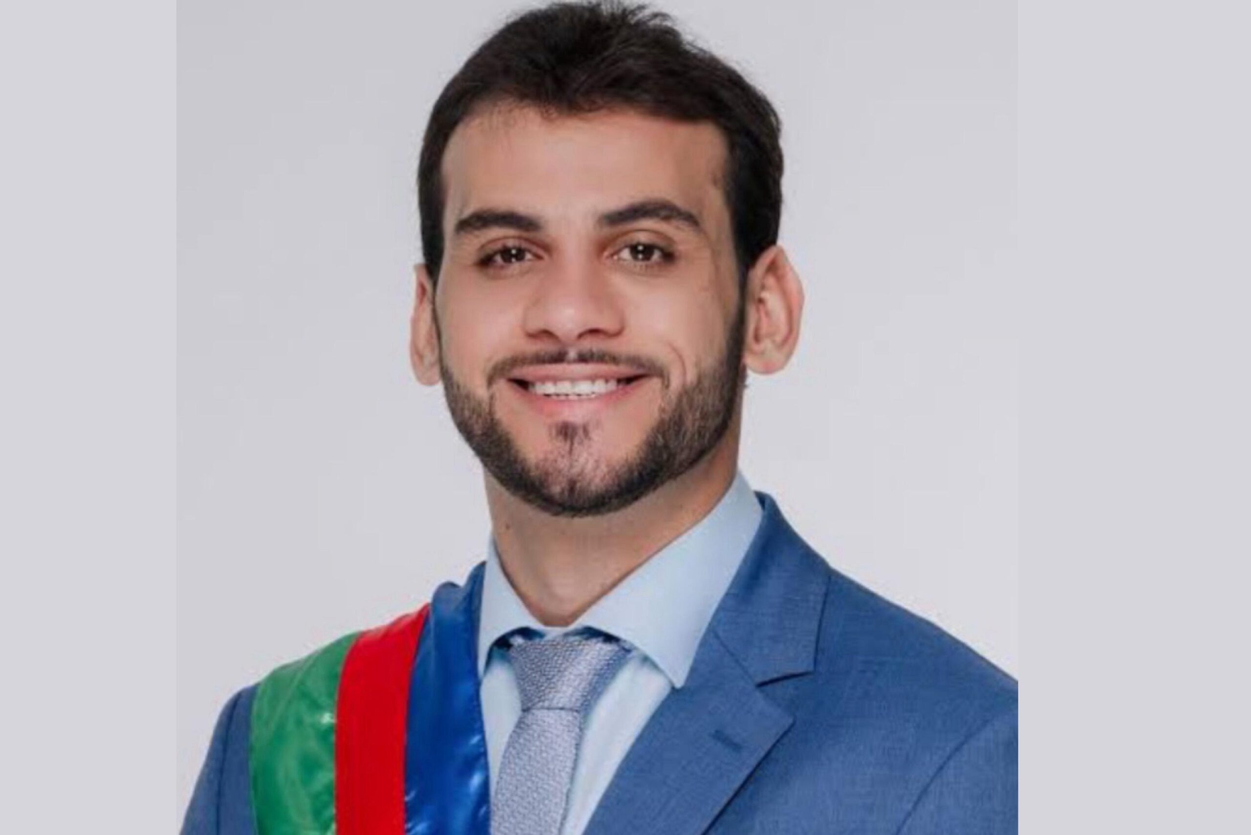 cc7c914e-1b2d-4eab-ab7f-e040c9f1d37f