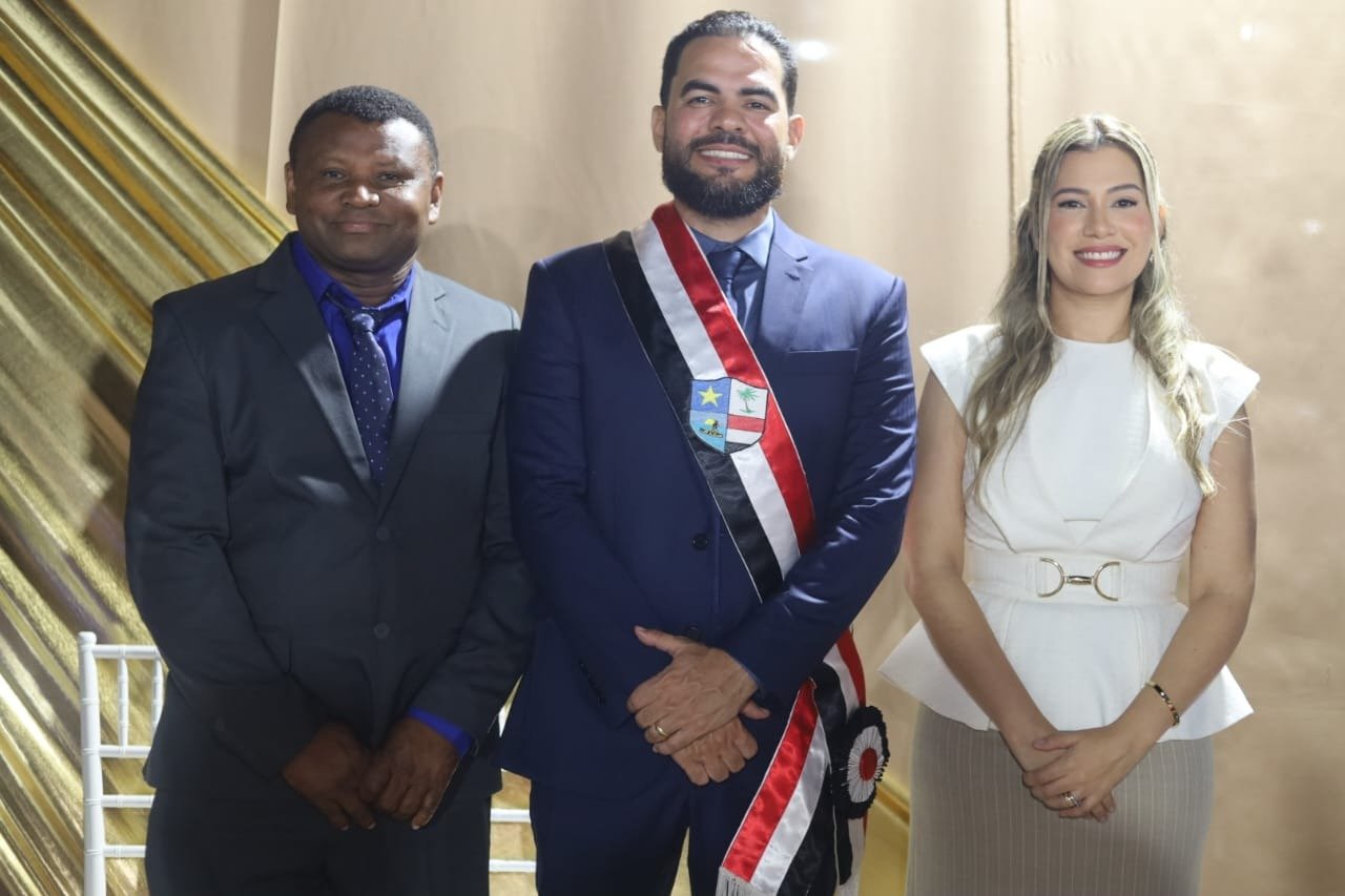 Presidente-da-Camara-Prefeito-e-vice-prefeita.jpg